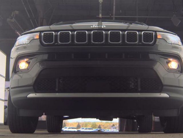 2023 Jeep Compass Limited 4x4 - 23031022 - 3