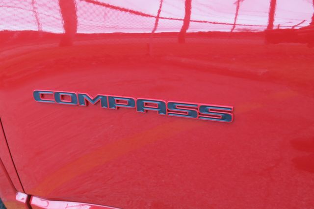 2023 Jeep Compass (RED) Edition 4x4 - 22996708 - 9