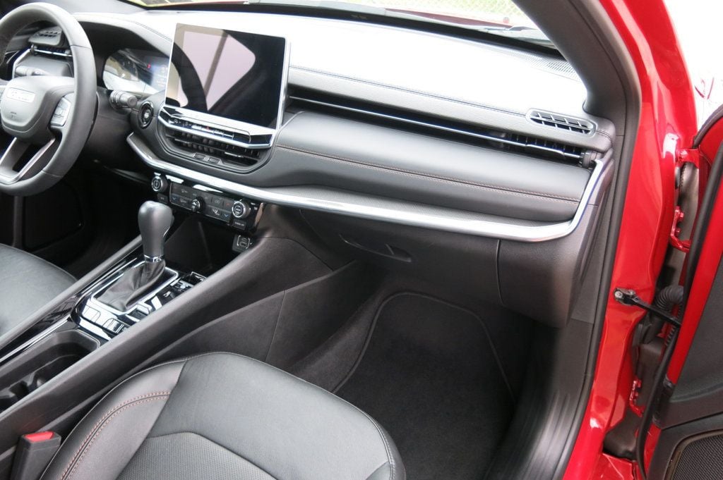 2023 Jeep Compass (RED) Edition 4x4 - 22996708 - 13