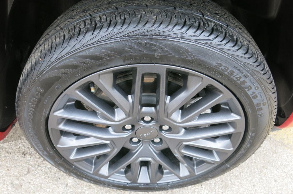 2023 Jeep Compass (RED) Edition 4x4 - 22996708 - 32