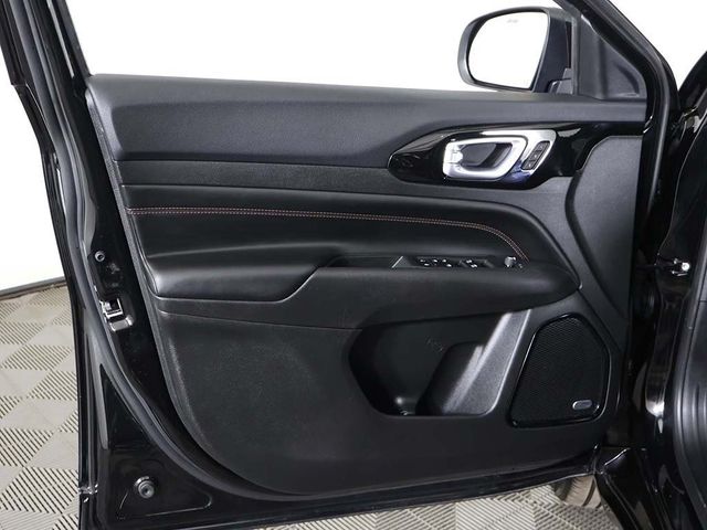 2023 Jeep Compass (RED) Edition 4x4 - 22951993 - 27