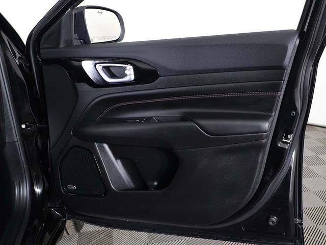 2023 Jeep Compass (RED) Edition 4x4 - 22951993 - 28