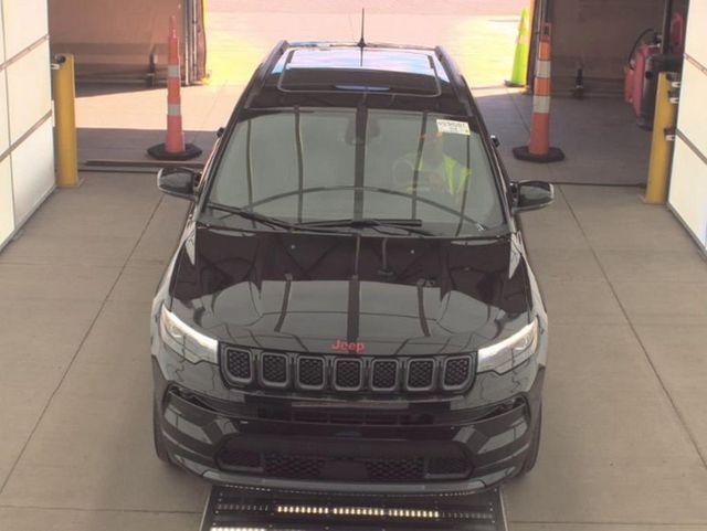 2023 Jeep Compass (RED) Edition 4x4 - 22951993 - 2