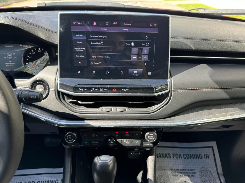 2023 Jeep Compass (RED) Edition 4x4 - 22943569 - 24