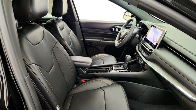 2023 Jeep Compass (RED) Edition 4x4 w/ Leather, Pano Sunroof & Power Liftgate - 23081767 - 23