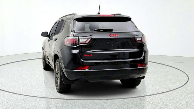 2023 Jeep Compass (RED) Edition 4x4 w/ Leather, Pano Sunroof & Power Liftgate - 23081767 - 5