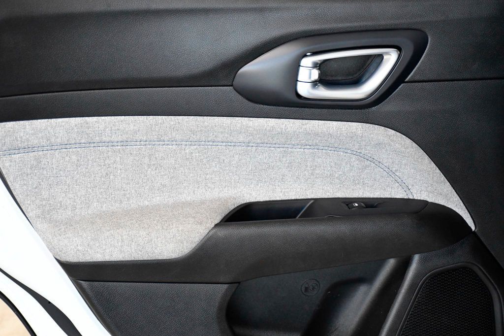 2023 Jeep Compass Sport 4x4 - 23018202 - 10