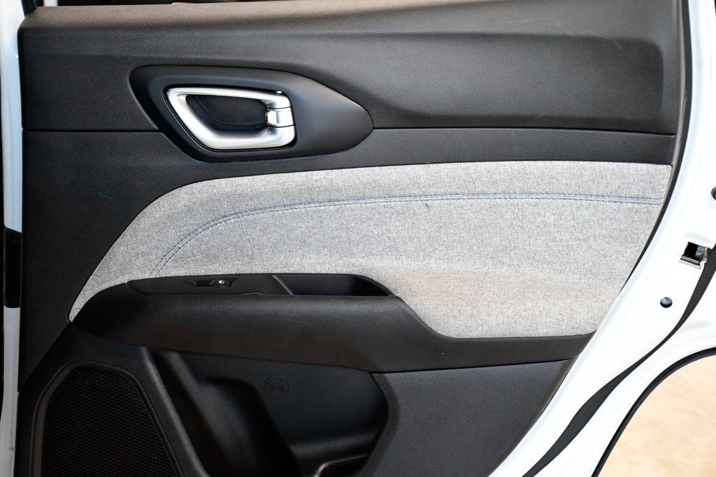 2023 Jeep Compass Sport 4x4 - 23018202 - 14