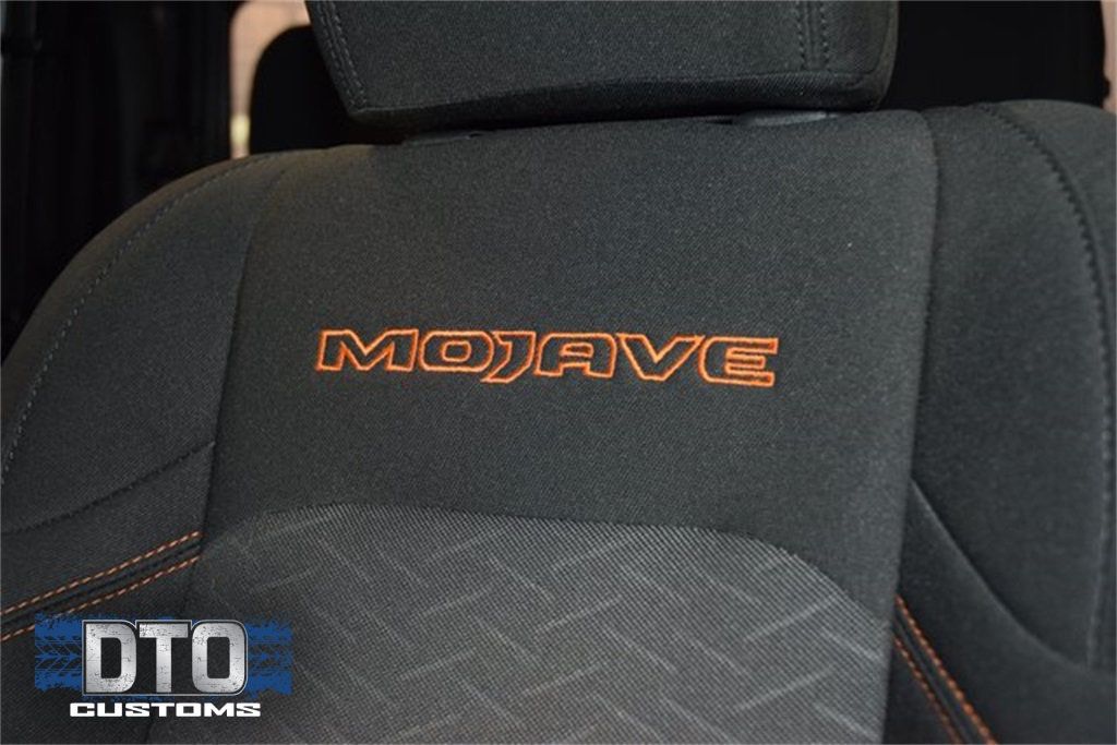 2023 Jeep Gladiator Mojave - 22875144 - 37