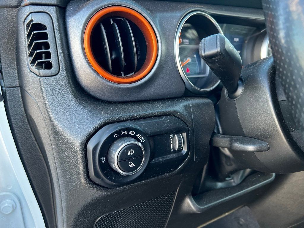 2023 Jeep Gladiator Mojave 4x4 - 22979426 - 16