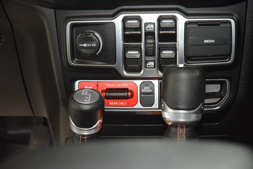 2023 Jeep Gladiator Mojave 4x4 - 22979426 - 33