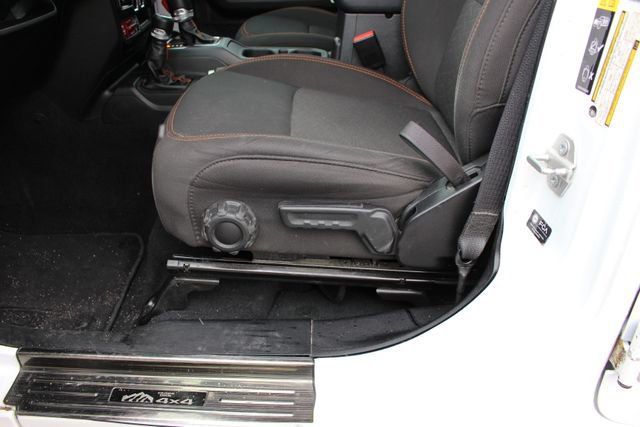 2023 Jeep Gladiator Mojave 4x4 - 23077477 - 30