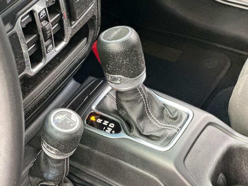 2023 Jeep Gladiator Overland 4x4 - 23036936 - 18
