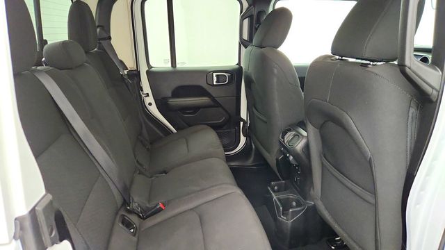 2023 Jeep Gladiator Overland 4x4 *Ltd Avail* w/ Freedom Top & Spray-In Bedliner - 23090361 - 22