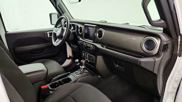 2023 Jeep Gladiator Overland 4x4 *Ltd Avail* w/ Freedom Top & Spray-In Bedliner - 23090361 - 24