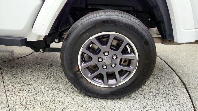 2023 Jeep Gladiator Overland 4x4 *Ltd Avail* w/ Freedom Top & Spray-In Bedliner - 23090361 - 8