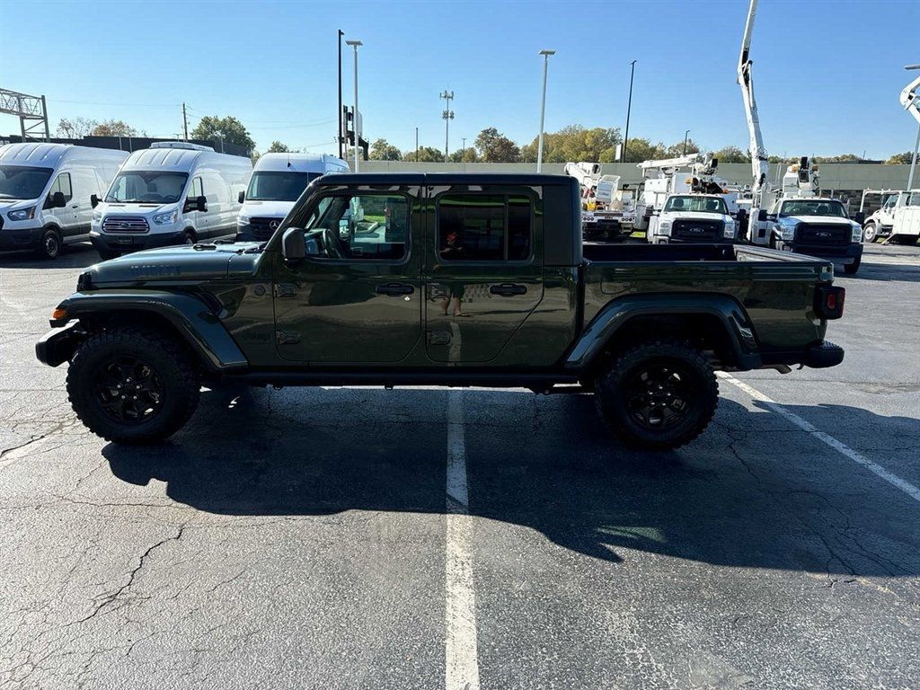 2023 Jeep Gladiator Sport - 22638505 - 4