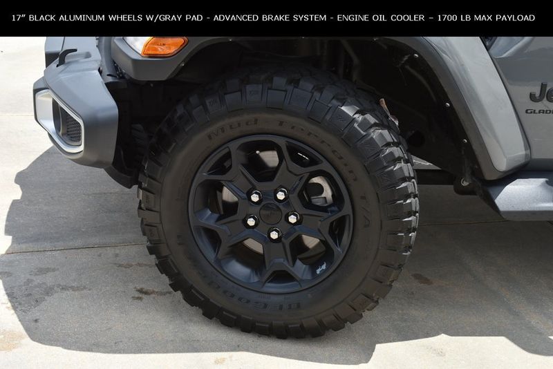 2023 Jeep Gladiator Texas Trail photo 3