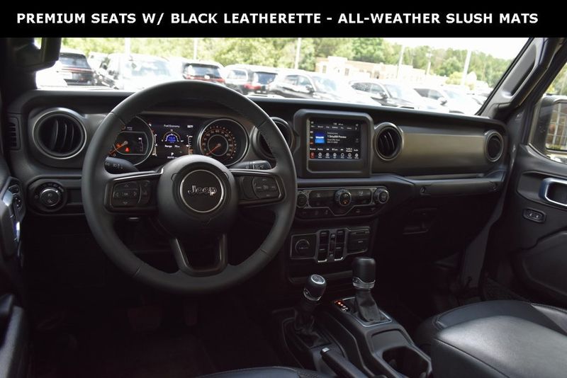 2023 Jeep Gladiator Texas Trail photo 5