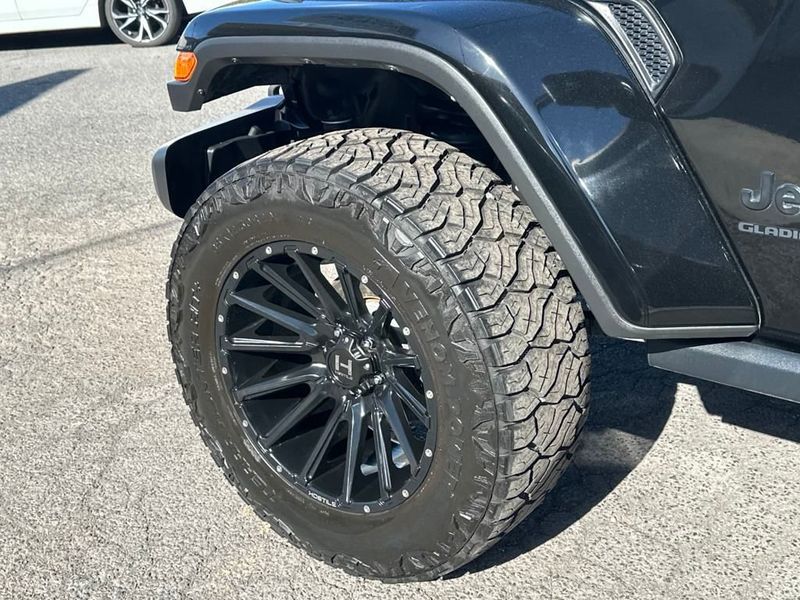 2023 Jeep Gladiator Willys 4x4 - 22936240 - 11