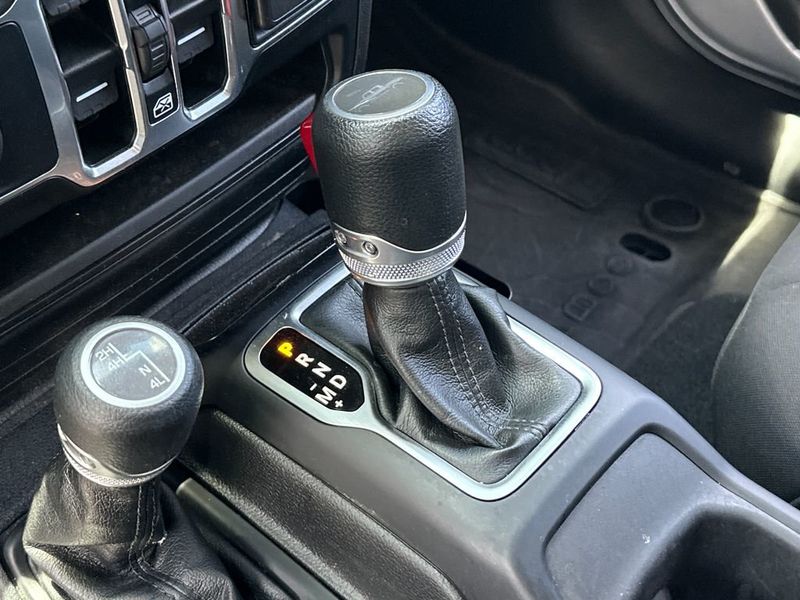 2023 Jeep Gladiator Willys 4x4 - 23031787 - 18