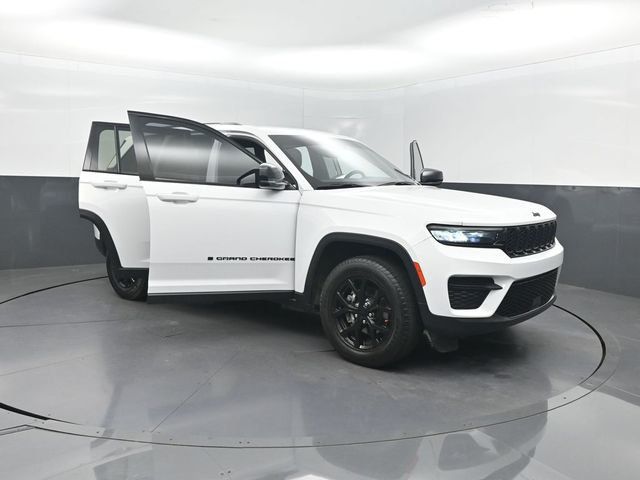 2023 Jeep Grand Cherokee Altitude - 23056891 - 31