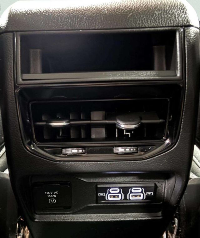 2023 Jeep Grand Cherokee Altitude 4x4 4dr SUV - 23045406 - 22