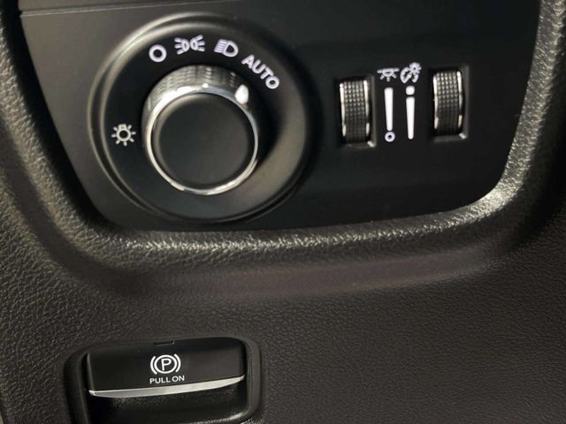 2023 Jeep Grand Cherokee Altitude 4x4 4dr SUV - 23045406 - 30