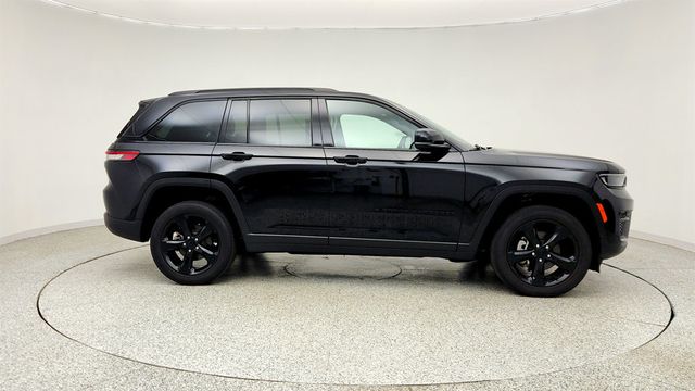 2023 Jeep Grand Cherokee Altitude 4x4 w/ Power Sunroof - 23029268 - 3