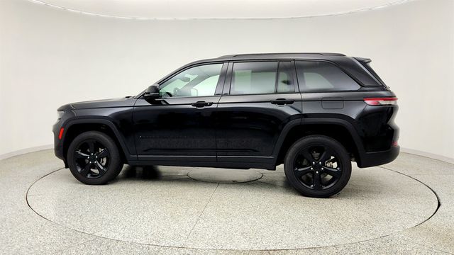 2023 Jeep Grand Cherokee Altitude 4x4 w/ Power Sunroof - 23029268 - 7