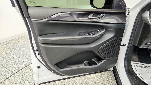 2023 Jeep Grand Cherokee Altitude 4x4 w/ Quick Order Package 23B - 23036857 - 9