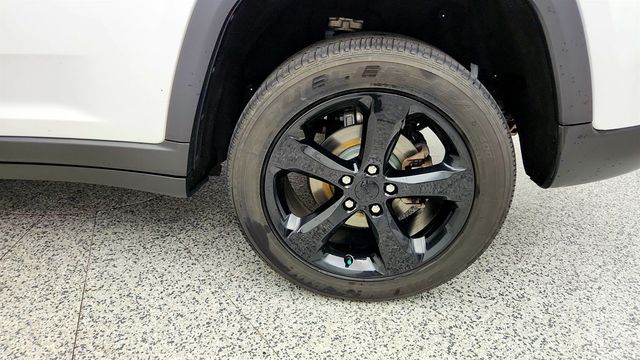 2023 Jeep Grand Cherokee Altitude 4x4 w/ Quick Order Package 23B - 23036857 - 8