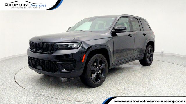 2023 Jeep Grand Cherokee Altitude X 4x4 with 20'' Gloss Black Painted Aluminum Wheels - 22960987 - 0