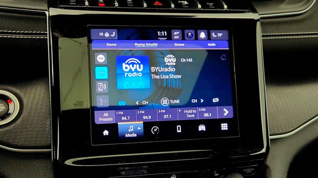 2023 Jeep Grand Cherokee Altitude X 4x4 with 20'' Gloss Black Painted Aluminum Wheels - 22960987 - 16