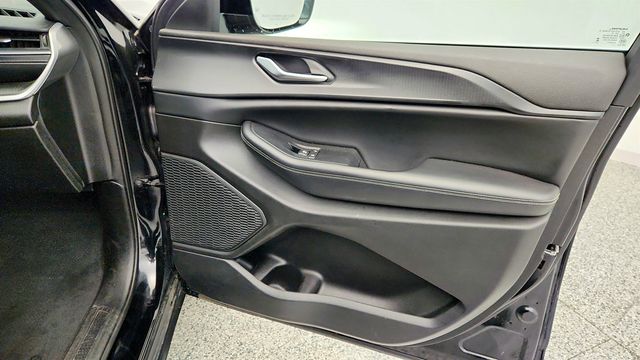 2023 Jeep Grand Cherokee Altitude X 4x4 with 20'' Gloss Black Painted Aluminum Wheels - 22960987 - 23