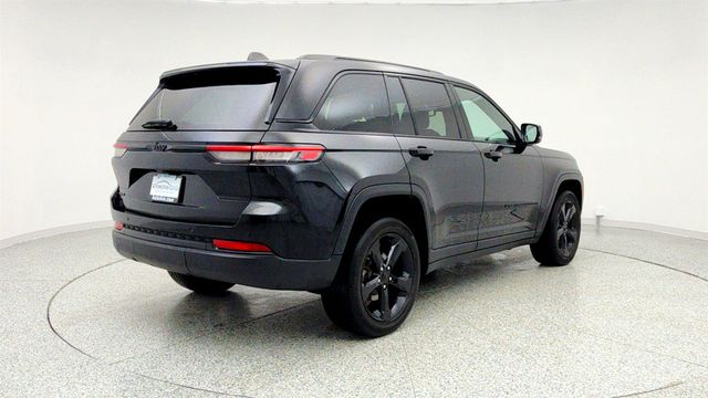 2023 Jeep Grand Cherokee Altitude X 4x4 with 20'' Gloss Black Painted Aluminum Wheels - 22960987 - 4