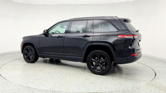 2023 Jeep Grand Cherokee Altitude X 4x4 with 20'' Gloss Black Painted Aluminum Wheels - 22960987 - 6