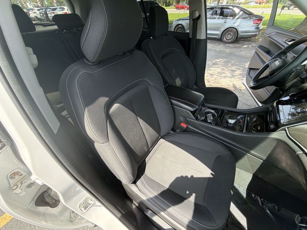 Jeep Grand Cherokee LAREDO photo 20