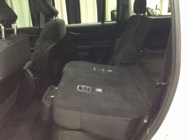 2023 Jeep Grand Cherokee Laredo - 22980603 - 26