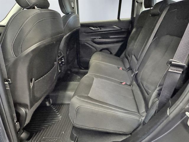 2023 Jeep Grand Cherokee Laredo 4WD - 23056995 - 21