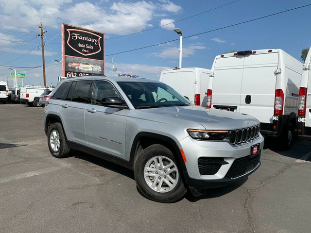 2023 Jeep Grand Cherokee Laredo 4x2 1-OWNER - 22994987 - 1
