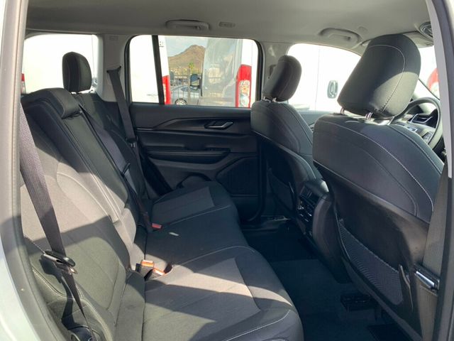 2023 Jeep Grand Cherokee Laredo 4x2 1-OWNER - 22994987 - 24