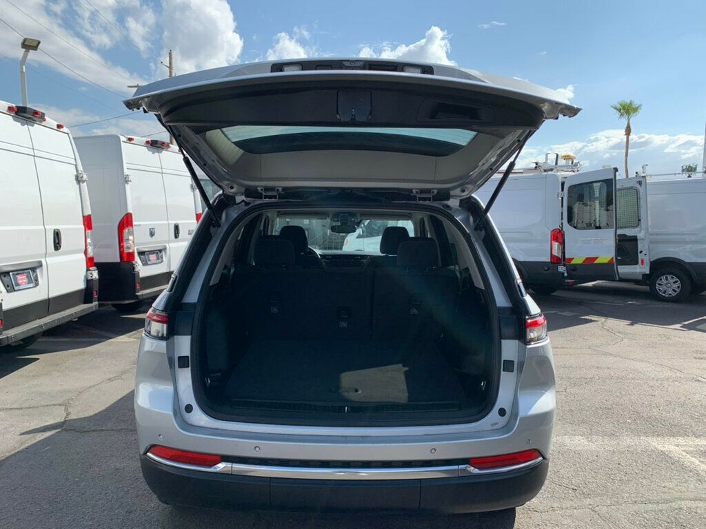 2023 Jeep Grand Cherokee Laredo 4x2 1-OWNER - 22994987 - 33