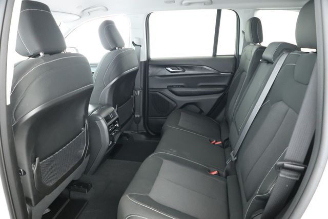 2023 Jeep Grand Cherokee Laredo 4x4 - 22929970 - 17