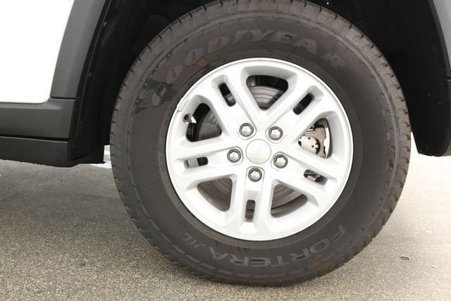 2023 Jeep Grand Cherokee Laredo 4x4 - 22929970 - 6