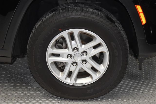 2023 Jeep Grand Cherokee Laredo 4x4 - 22967107 - 30