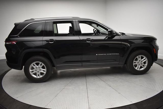 2023 Jeep Grand Cherokee Laredo 4x4 - 22967107 - 3