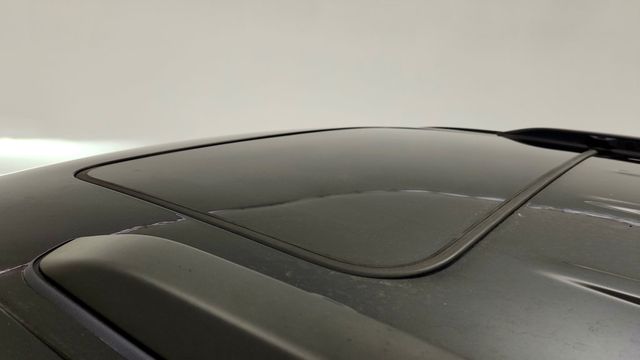 2023 Jeep Grand Cherokee Laredo 4x4 w/ Luxury Tech Group & Sunroof - 23086649 - 9