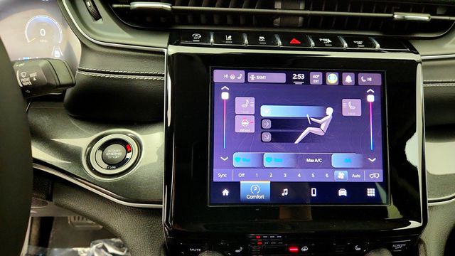 2023 Jeep Grand Cherokee Laredo 4x4 w/ Luxury Tech Group & Sunroof - 23086649 - 17
