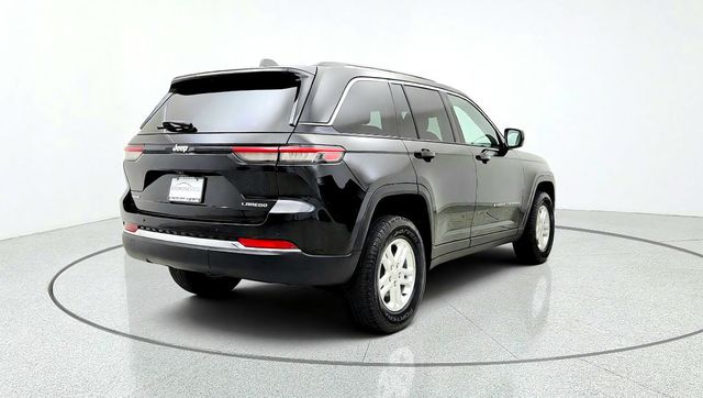 2023 Jeep Grand Cherokee Laredo 4x4 w/ Luxury Tech Group & Sunroof - 23086649 - 4